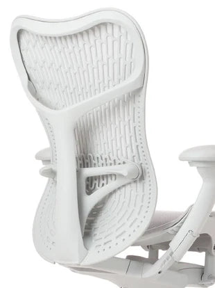Unique Loop Spine provides torsional flex, letting you stretch and reach laterally.