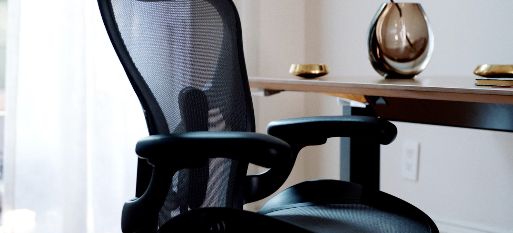 Swivelled Graphite Aeron at a home working desk